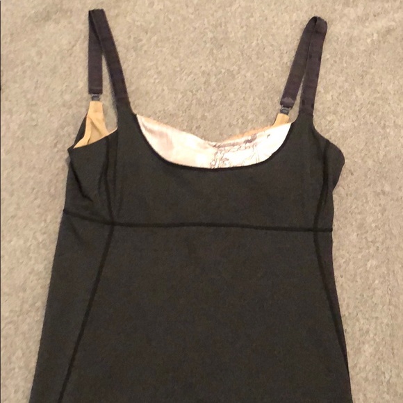 Lululemon tank - Picture 2 of 3